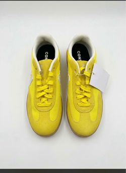 NWT Converse Run Star Trainer Golden Wren Yellow Unisex Sneakers 5.5W / 4 Kid