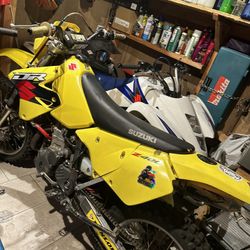 2001 Suzuki 250 DR 