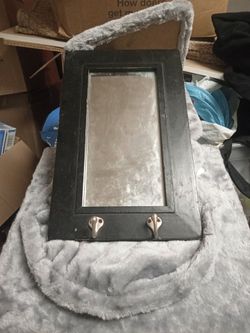 Little Mirror With Hooks That U Can Hang Your Keys Or Sweater On Lmk I'm Asking For $5