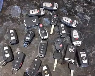 Key Fob Car key remote Kia key fob Toyota key fob Hyundai key fob Mini Cooper key fob Nissan key fob Bentley key fob Ford key fob Chevrolet key fob