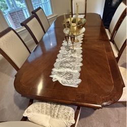 Stanley Dining table and chairs