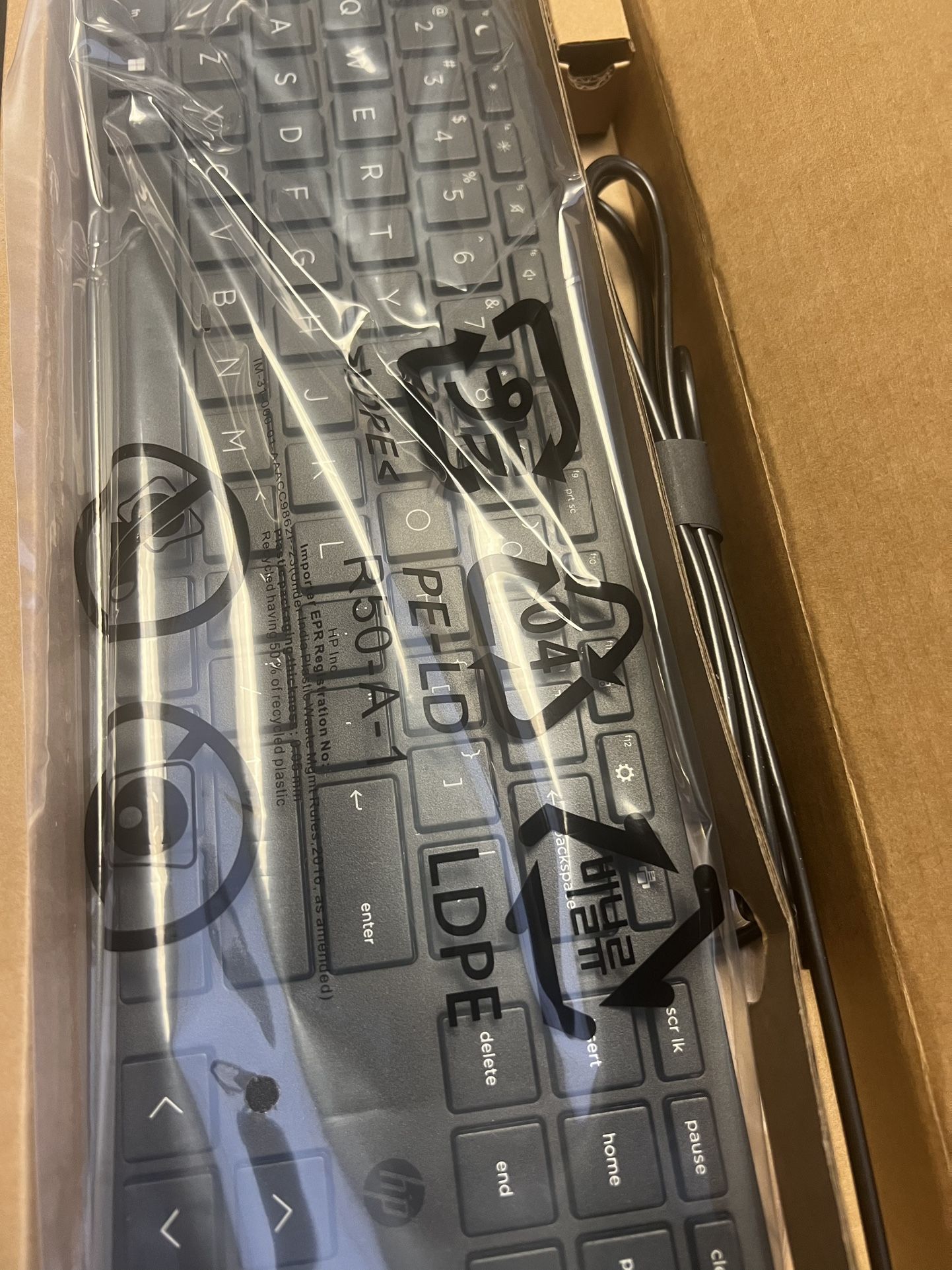 BRAND NEW HP Wired keyboard/mouse set.. lot of 40 sets