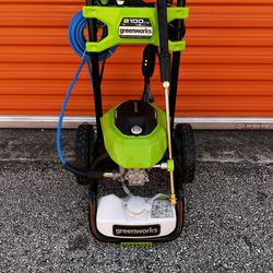 Greenworks 2100 PSI 1.2-GPM-Gallons Cold Water Electric Pressure Washer