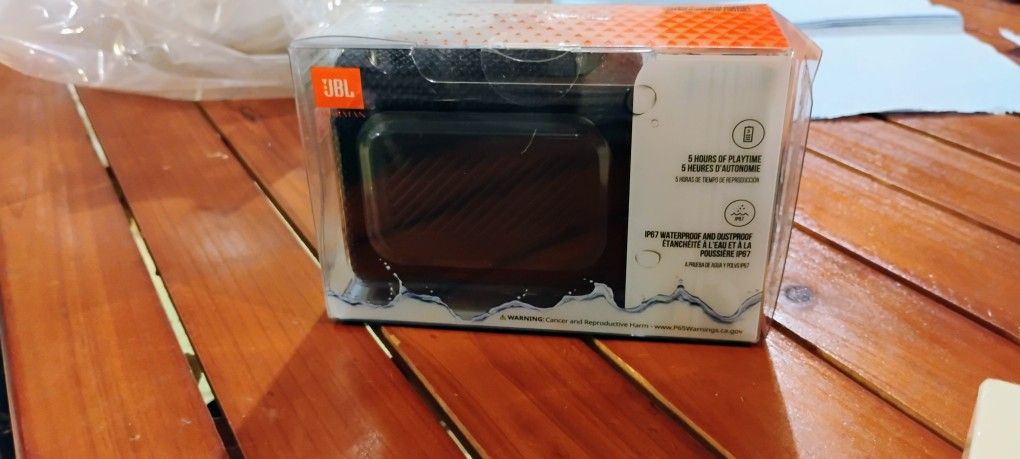 JBL Go3