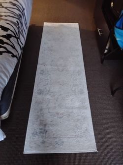 Rug runner https://offerup.com/redirect/?o=cnVnLmNvbQ==