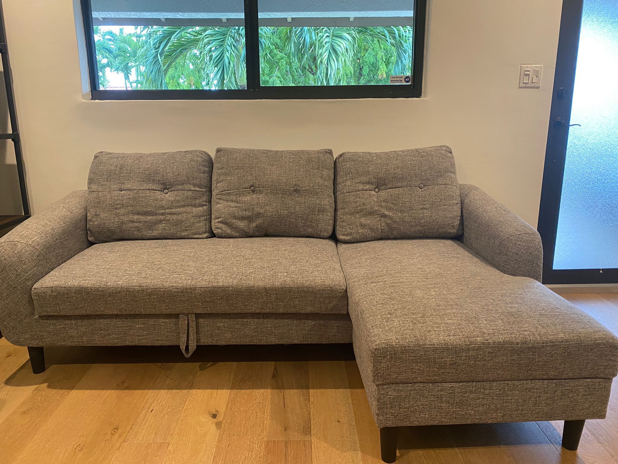 Flenderson Sectional