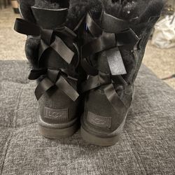 Women’s Black Bow Uggs