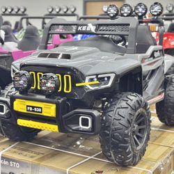 Kids Ride on Jeep w/ Flashing Lights