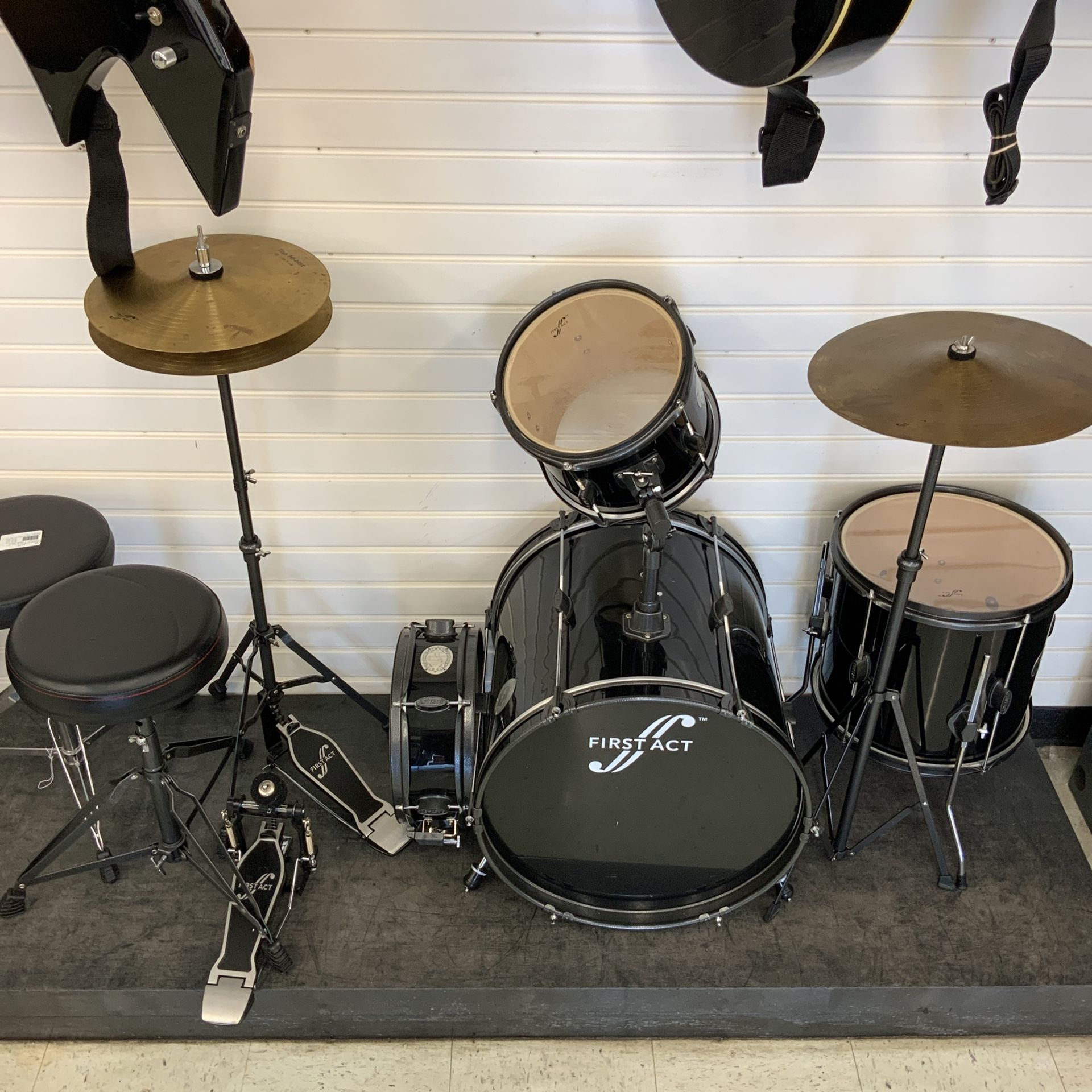 7 Piece Drum Set First Act