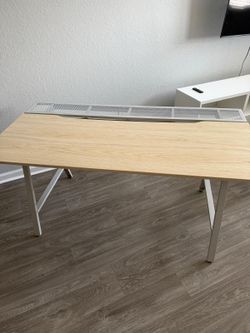 Used UTESPELAER gaming desk 63” x 32”