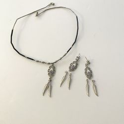 16” Necklace & Pierced Earrings Set Silver/Black Beads With Purple/white Enamel Hearts Or Spades, Silver Tone Feathers Dangle