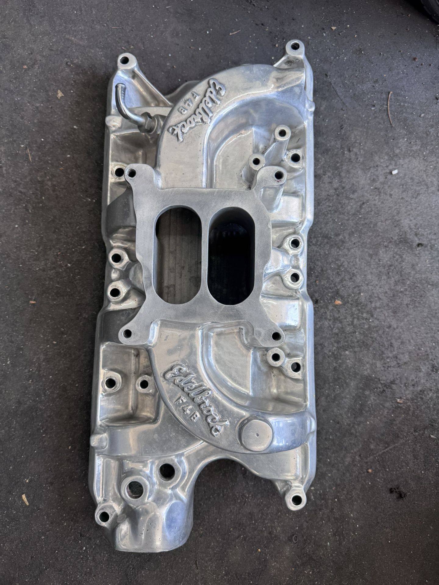 Edelbrock Intake 