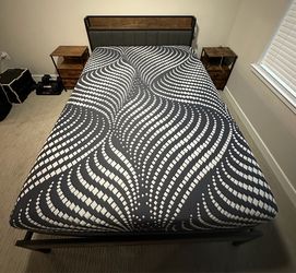 Sealy Posturepedic Plus Hybrid Full Mattress + Bed Frame – Like New