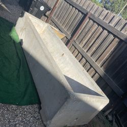 Cement trof