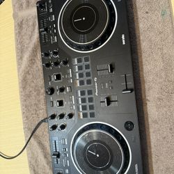 Pioneer DJ DDJ-REV1 2-Deck Serato DJ Controller