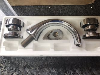 AMERICAN STANDARD BATHROOM FAUCET