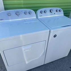 Whirlpool White Washer And Dryer Set