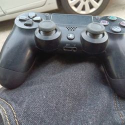 PS4 Controller 