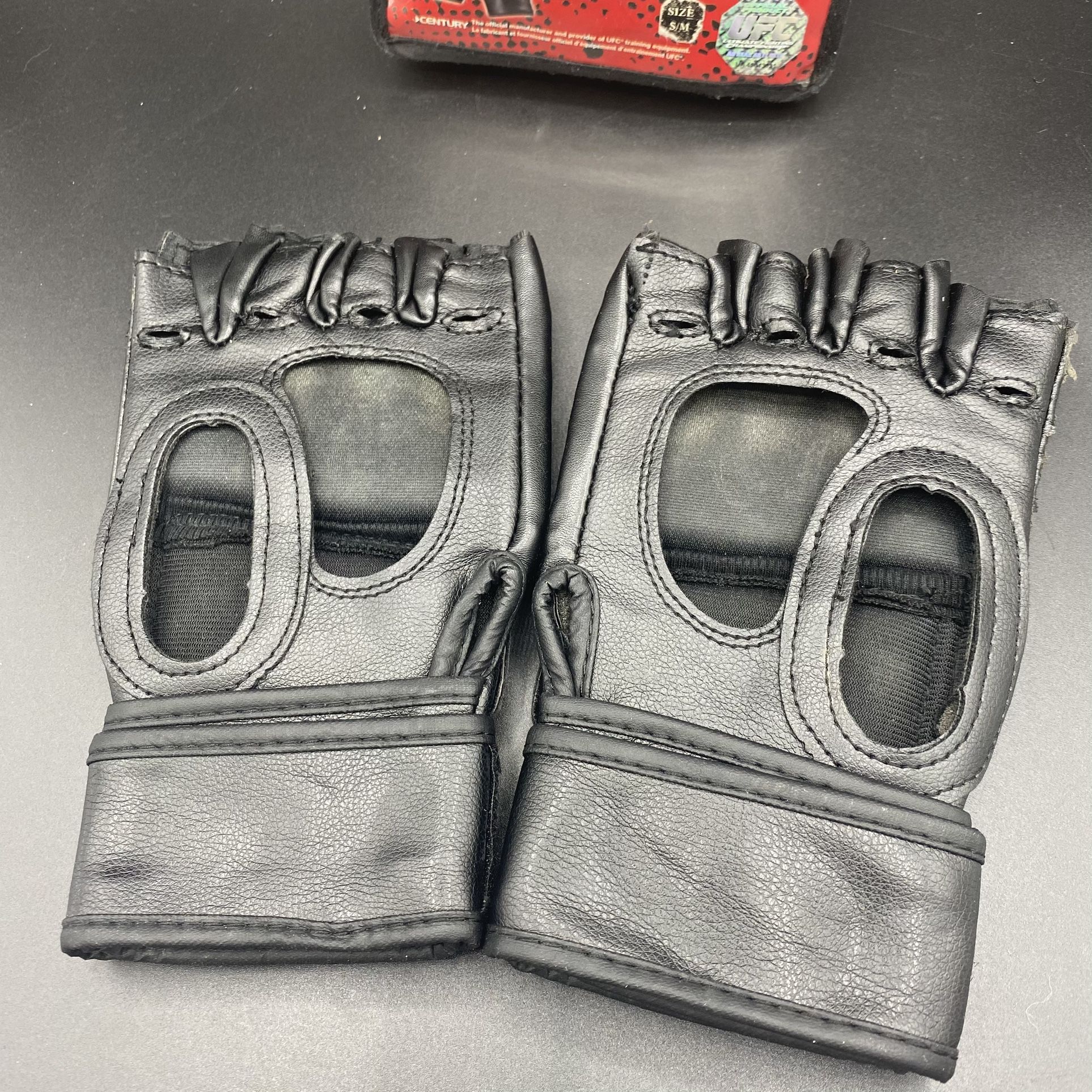 Ufc Ultimate Fighting Championship Gloves Sz. S/M