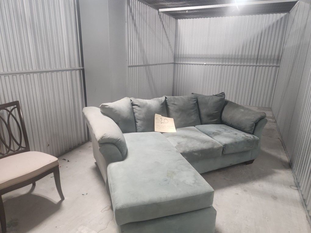 It needs a good cleaning but it's $20