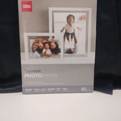 Office Depot Premium Photo Paper, Gloss, 8 1/2in. x 11in., 9 Mil, Pack Of 25 Sheets, 110720