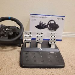 Logitech G923 Racing Wheel and Pedals - Black