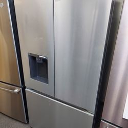 LG 26cu.ft Counter-Depth 3-Door French Door Refrigerator