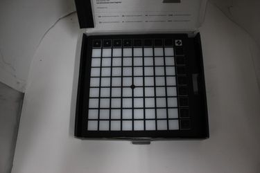 Novation LaunchPad X Grid 64-Pad Midi Controller