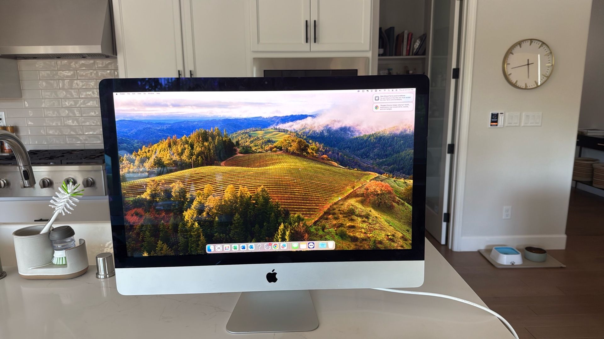 Selling (3 ) 27” I Mac