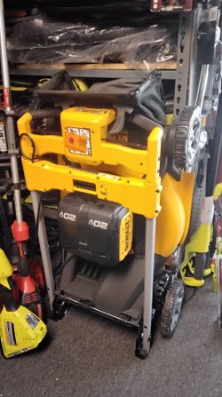 DeWalt 20V Cordless Self-Propelled Lawn Mower (TOOL ONLY)