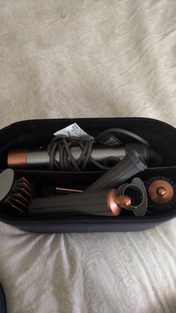 Dyson Air wrap Multistyler