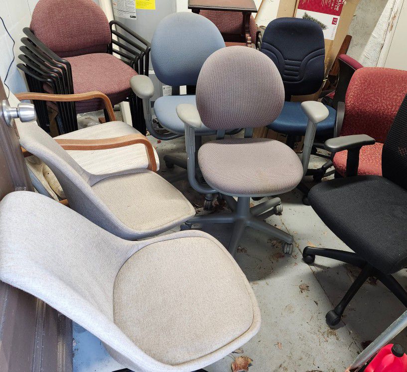 Delivery Avail $55 Each Assorted Desk Chair Office Chairs Computer Chair Oversized Desk Chairs