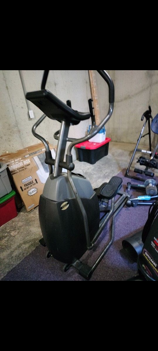 Elliptical Leg Machine Horizon Club Series CSE3.5