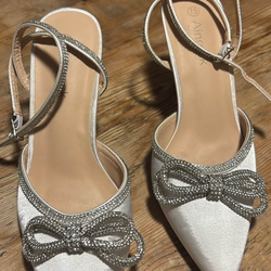 Ainrock Rhinestone Bow Heel size 7.5