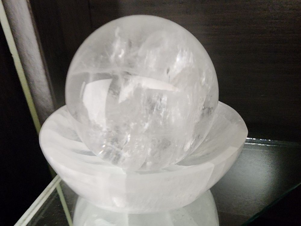 CRYSTALS SALE COME SEE