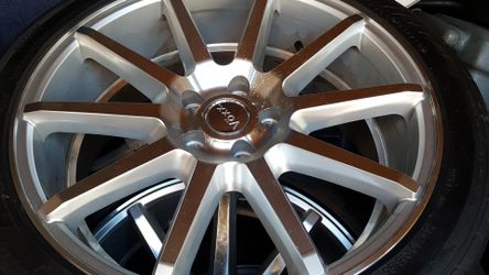 Wells 5 nuts almost new 235/40/R18