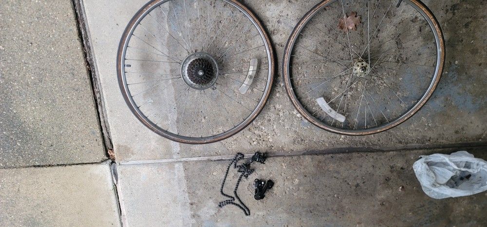 Schwinn bike 27" rims and gears