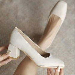 Square Toe Chunky Heal Pumps 