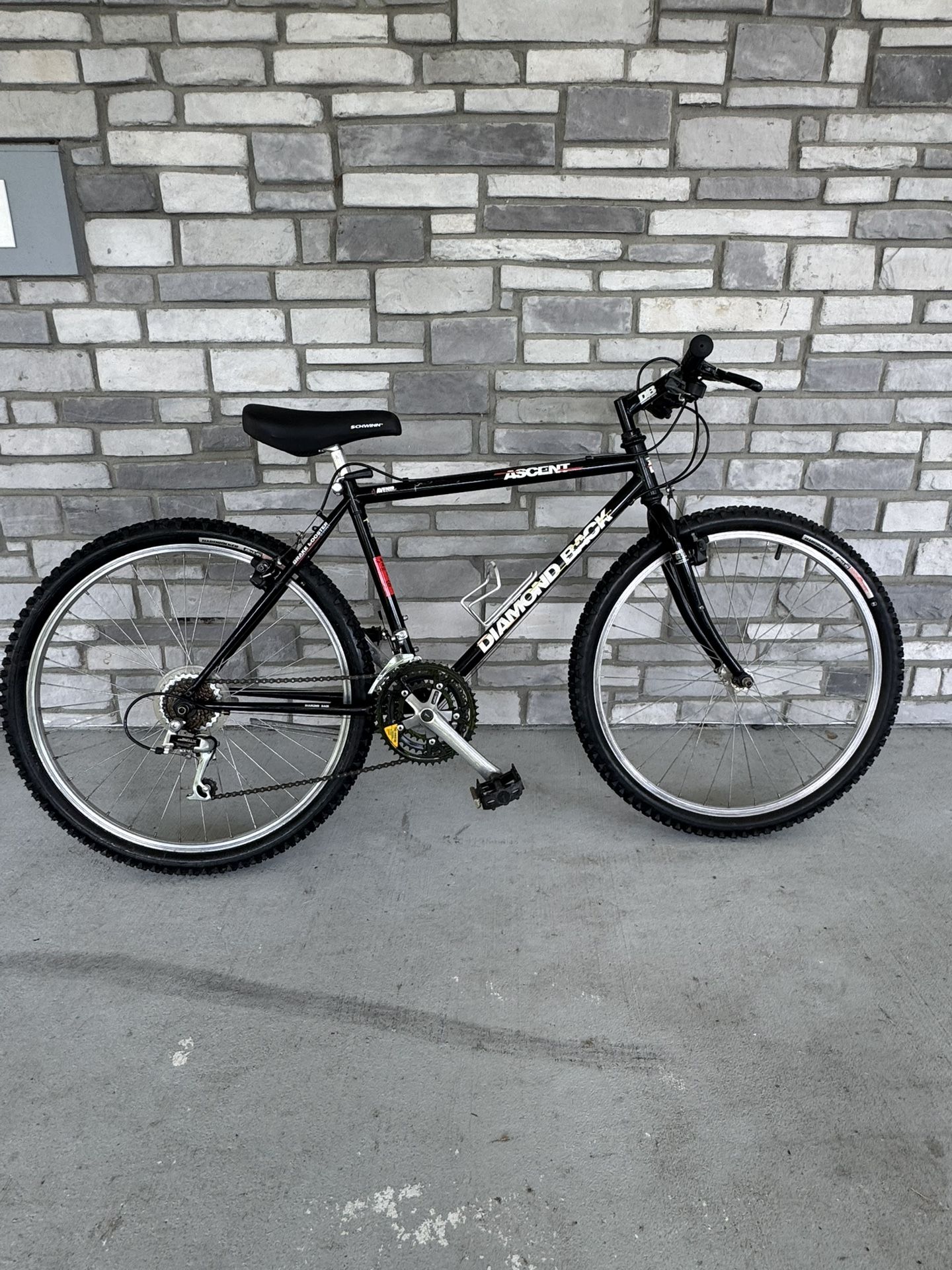 Diamondback Ascent Mountain Bike