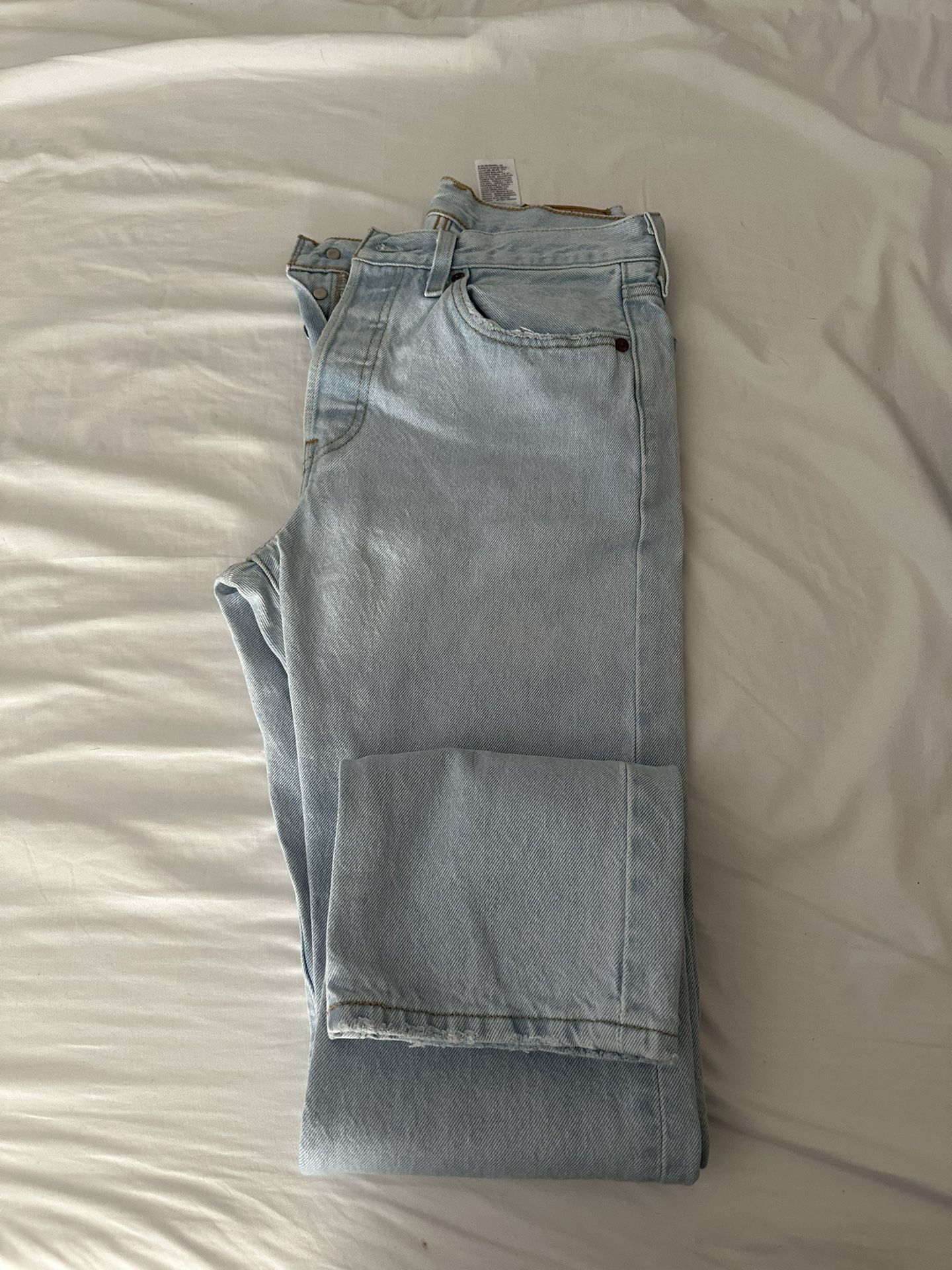 501 Levi’s 27 X 30 Women