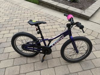 Used Trek PRECALIBER 20 Mountain Bike Girls Purple 20"