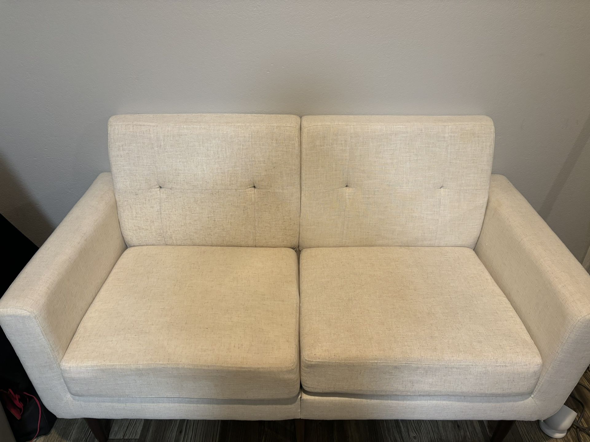 Loveseat 
