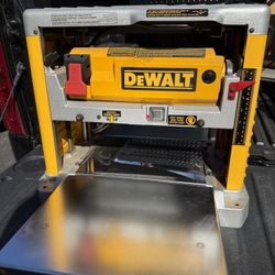 DEWALT 15 Amp Corded 12.5 in. Bench Planer