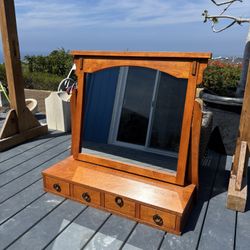 Mirror Jewelry Box Stand