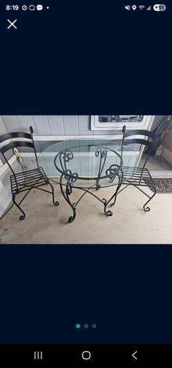 Wrought Iron Table And 6 Chairs