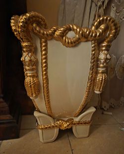 Monumental 30” Jairo Quintero Signed Hollywood Regency Ceramic Gilt Urn