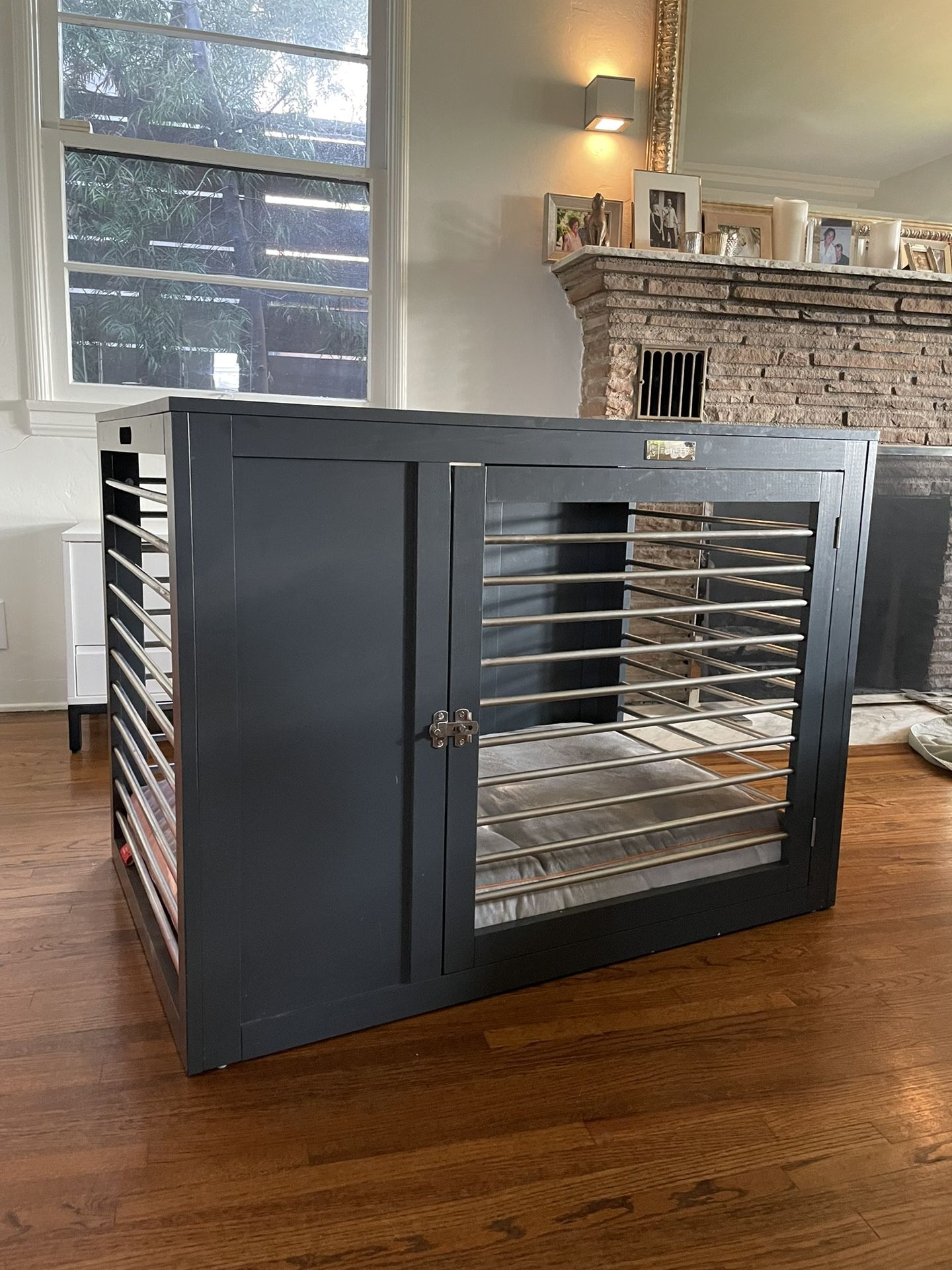 Bowser Moderno Dog Crate