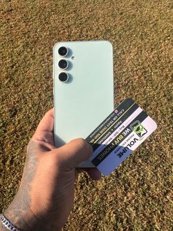Samsung Galaxy 23 FE 128gb Sim Unlocked Green