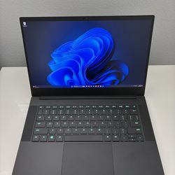 Razer Blade RZ09-0370 14" Ryzen 9 5900HX 3.3GHz 16GB 1TB SSD GeForce RTX 3080