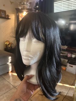 Black wig